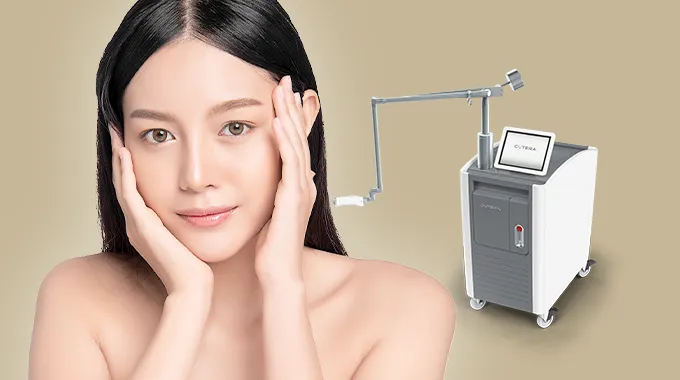 シミを気にする女性とピコレーザーエンライトン